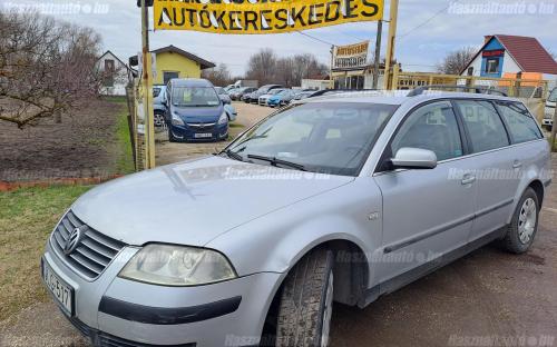 VOLKSWAGEN PASSAT Variant 1.9 PD TDI Comfortline DIGIT KLÍMA ÜLÉSFŰTÉS VONÓHOROG ÖNERŐ NÉLKÜL HITERE IS image 1