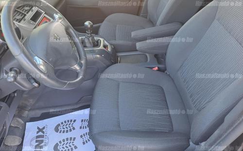 PEUGEOT 5008 1.6 HDi Style (7 személyes ) MAGYARORSZÁGI 123E KM ÖNERŐ NÉLKÜL HITELRE IS image 5